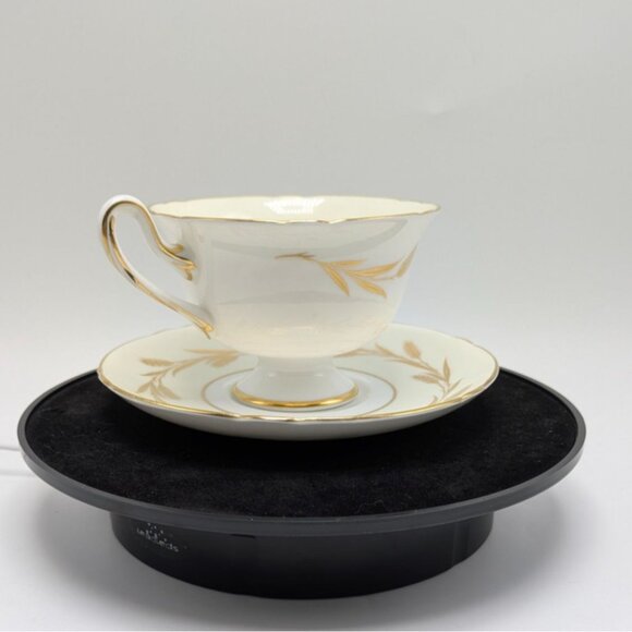 Shelley Golden Harvest 13685 Bone China Gainsborough Shape Tea Cup Saucer Set - Picture 4 of 16